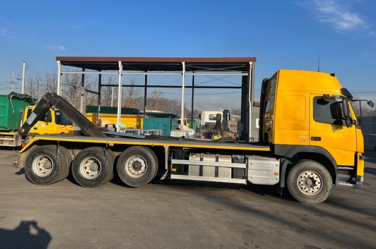  볼보24톤1+3암롤 FM450 19년12월등록 37,000km주행한  지정폐기물수집운반차로 중고암롤트럭 FM450 특트럭