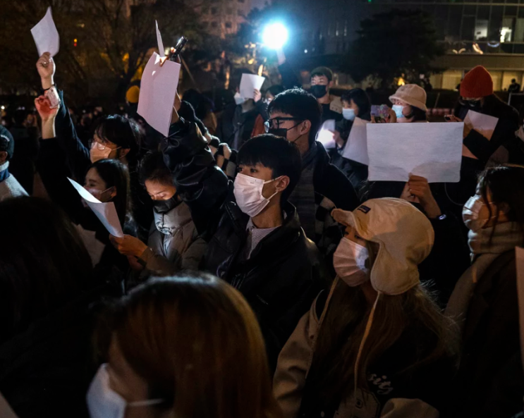 트위터 봇들은 중국 시위 동안 표면화되었습니다. 그들 뒤에 누가 있는지는 미스터리로 남아 있습니다. 트위터 봇들은 중국 시위 동안 표면화되었습니다. 그들 뒤에 누가 있는지는 미스터리로 남아 있습니다.
