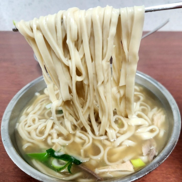  청량리 맛집 혜성칼국수 닭칼국수 국물이 끝내줍니다