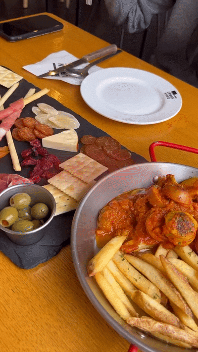  강변역맛집 어반나이프 샤퀴테리세트, 커리부어스트로 연말모임, 연말회식 데이트 추천