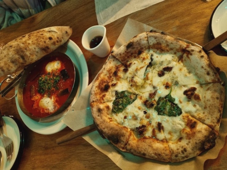  경주 도미 & 펍 샥슈카 화덕 피자 맛집 크리스마스 분위기 좋다!!