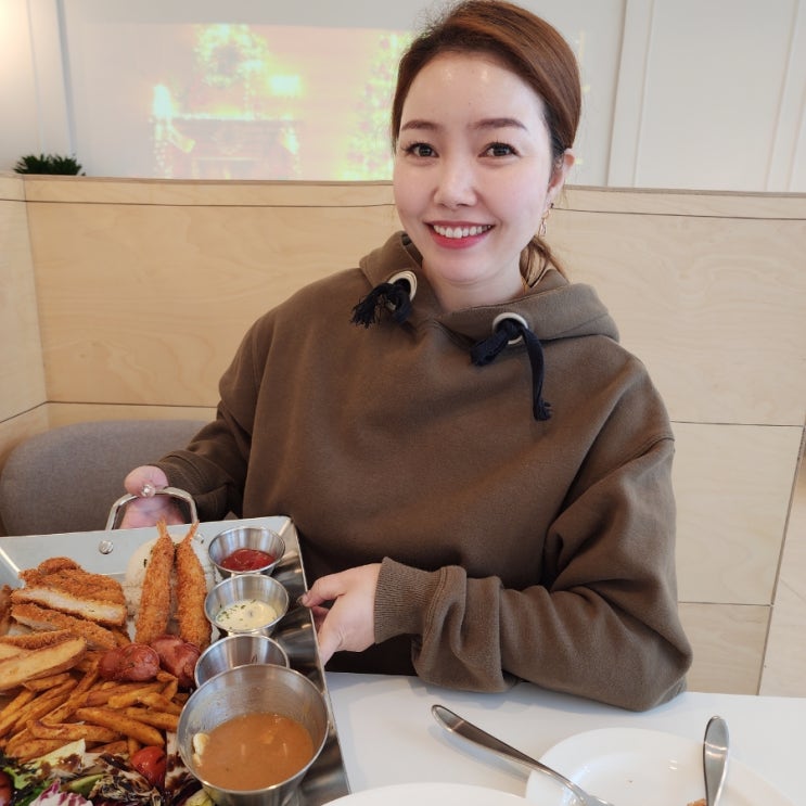  고잔동돈까스 플래터 윤스타