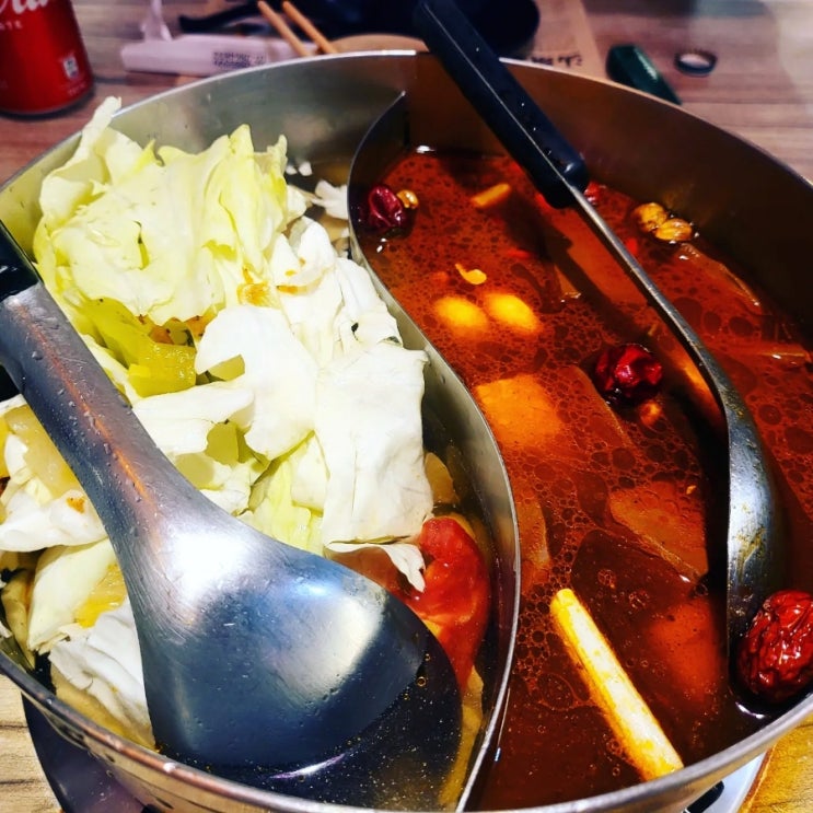  가오슝 자유 여행 다카오 철도이야기관, 산두천성사차화과 마라 훠궈 추천 맛집 라오지앙 노강홍차우내 밀크티