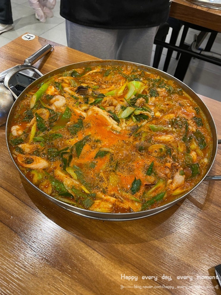  [은평구 맛집] 은평롯데몰에서 먹은 낙곱새 맛집! 용호낙지, 내가 먹어본 낙곱새 중에서 제일 깔끔했다!!