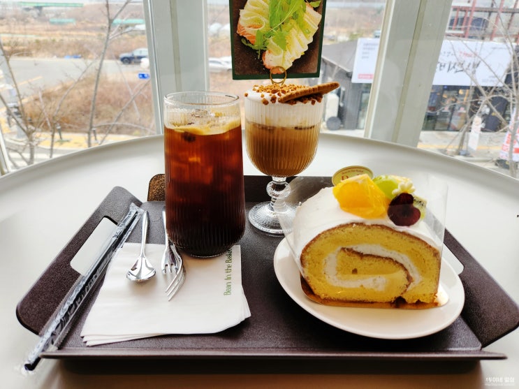 김해 장유 카페 맛집 율하 다양한 베이커리 힐링했던 빈인더바스켓