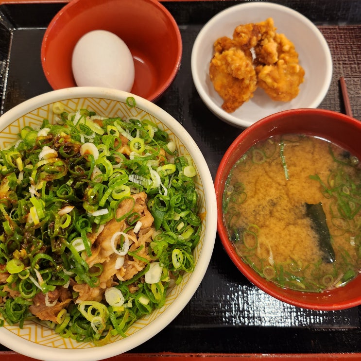  대만 자유여행 3박 5일(17일 차 여행 중, 하루 종일 먹기, 맛집, 맛집 투어, 카페)