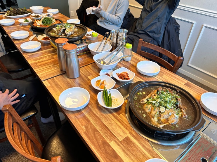  울산 울주군 애견 동반 맛집 온양 '동백 산방', 족구장이 있어서 단체 모임 하기도 좋아요~ (오리불고기, 닭백숙, 오리백숙 등 다양한 요리까지!!)