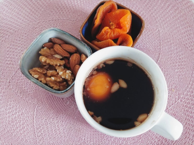  노른자 동동 수제쌍화차