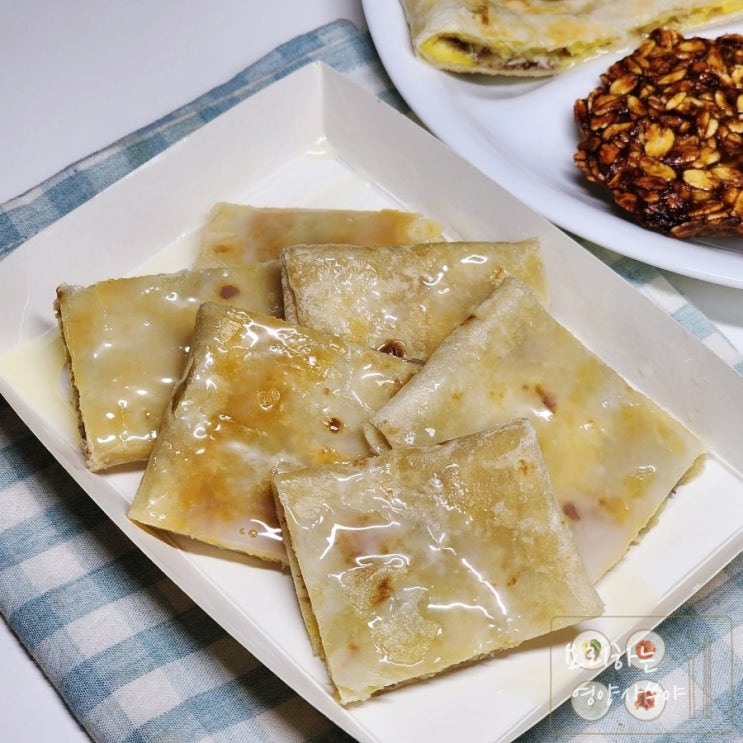 바나나 로띠 만들기 또띠아 바나나 구이 굽기 태국식 디저트 요리 바나나 로띠 만들기 또띠아 바나나 구이 굽기 태국식 디저트 요리