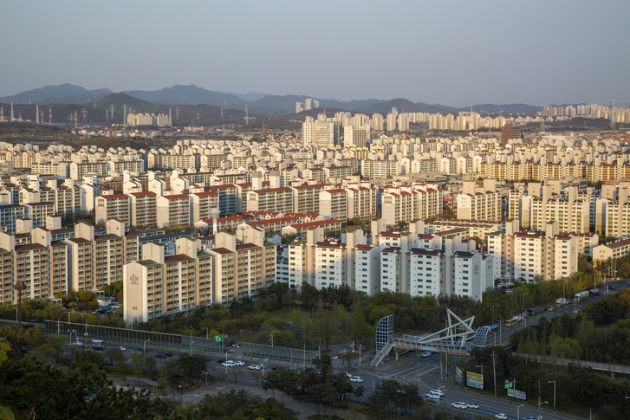 "15억 아파트, 9억에 매도"…한국 부동산 '손절'하는 중국인