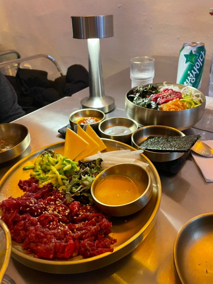  건대 육회 맛집 고이장, 힙하고 아늑한 분위기 육회가 맛있는 건대 술집