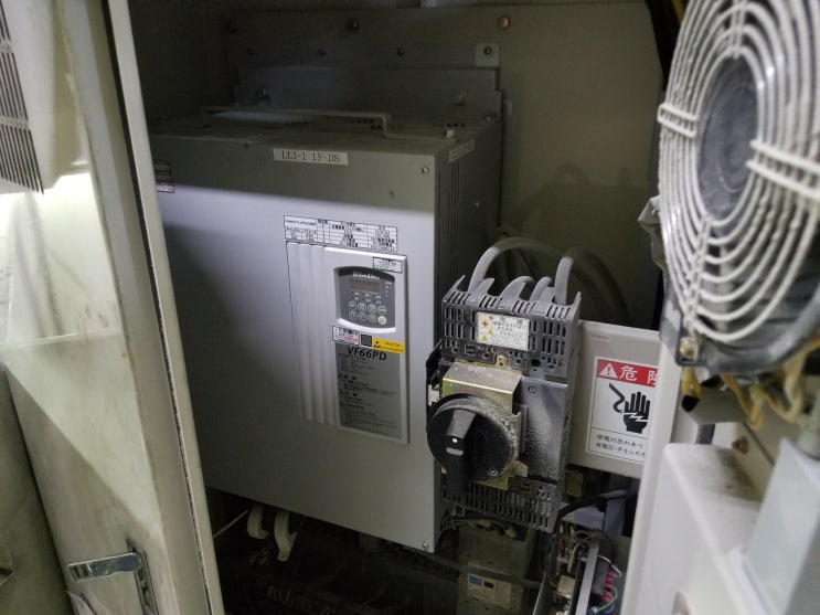  TOYODENKI INVERTER / VF66PD-3744 -W1