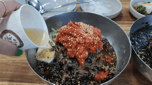강릉 주문진 가면 꼭 먹어봐야 하는 전국 3대 막국수 소돌막국수! 강릉 주문진 가면 꼭 먹어봐야 하는 전국 3대 막국수 소돌막국수!