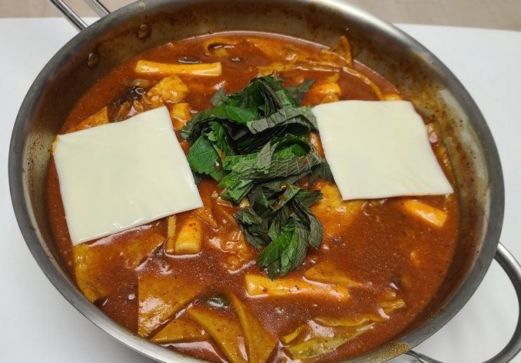 떡볶이 황금레시피 깻잎순대떡볶이 만들기 깻순떡 한 끼 떡볶이 황금레시피 깻잎순대떡볶이 만들기 깻순떡 한 끼