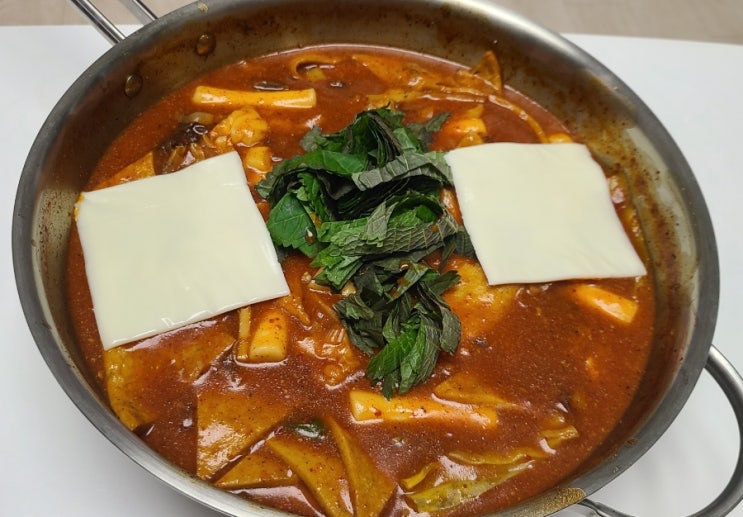 떡볶이 황금레시피  깻잎순대떡볶이 만들기 깻순떡 한 끼