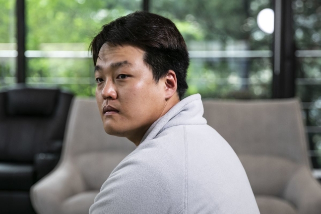 권도형은 왜 ‘가상화폐 천국’ 세르비아를 갔나… 검찰 추적 어렵고 도피자금 입출금 쉬워 권도형은 왜 ‘가상화폐 천국’ 세르비아를 갔나… 검찰 추적 어렵고 도피자금 입출금 쉬워