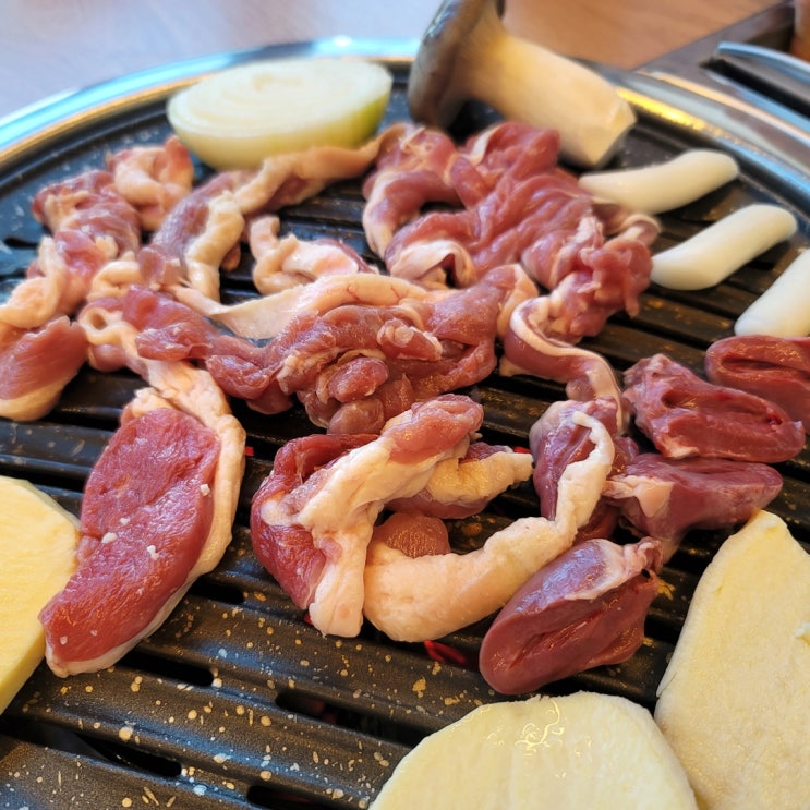  수원 오리 연말모임 고기집 <힘찬 숯불유황오리>
