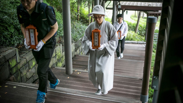 "韓 중년男 매년 수천명 ‘godoksa’ 한다"…CNN '고독사' 조명 "韓 중년男 매년 수천명 ‘godoksa’ 한다"…CNN '고독사' 조명