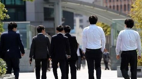 고물가, 고금리에 월급만 가지고 생활하기 힘들다.. 늘어난 투잡, 쓰리잡, 부업에 뛰어드는 가장들 역대 최다