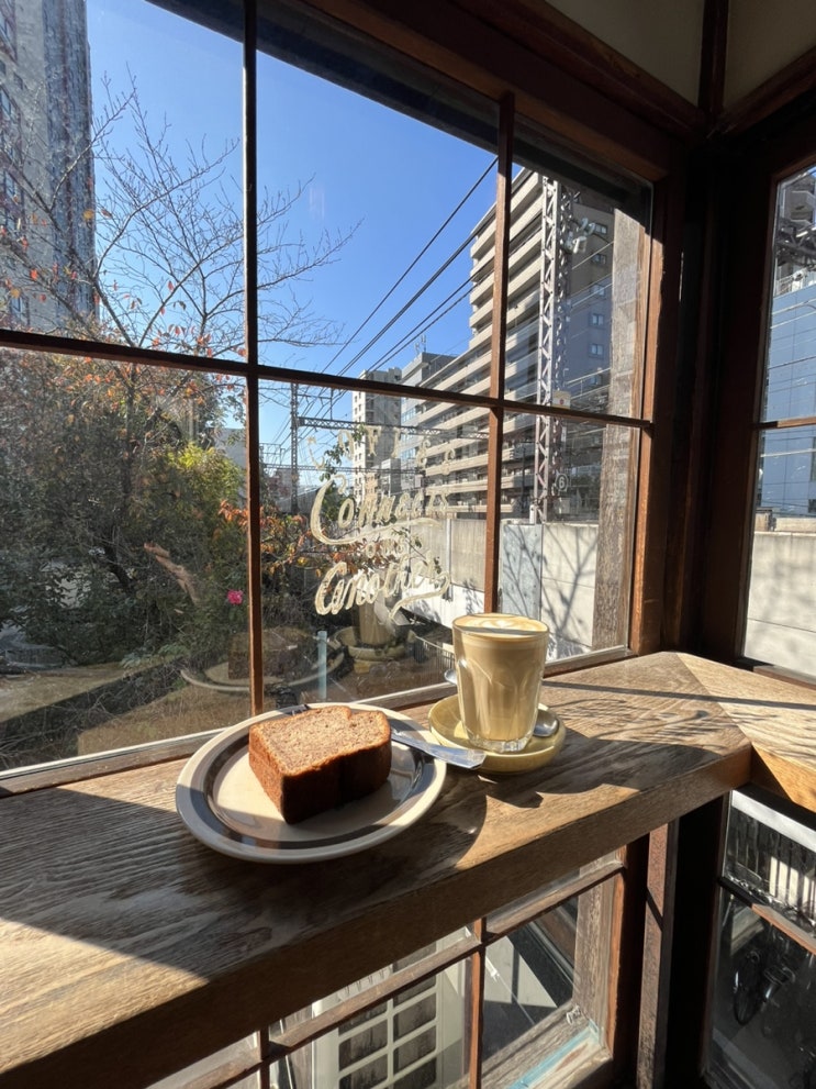 도쿄카페투어 / 나카메구로 기차길 옆 카페 오니버스 커피 / 오믈렛 맛집 말고 태국음식 먹기