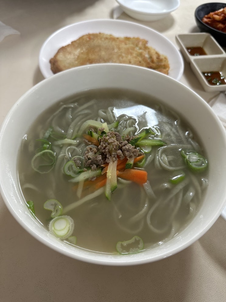  겨울엔 만둣국과 칼국수지~ 풍자도 다녀간 그곳 정성손칼국수!