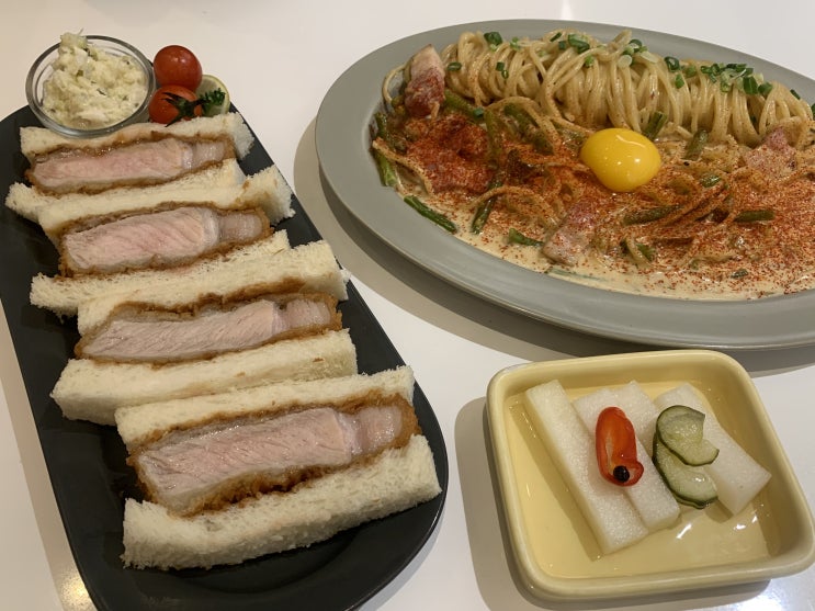  추운 겨울 영등포 타임스퀘어에서 실내 데이트(맛집'낙원테산도'/카페'콜렉티보')