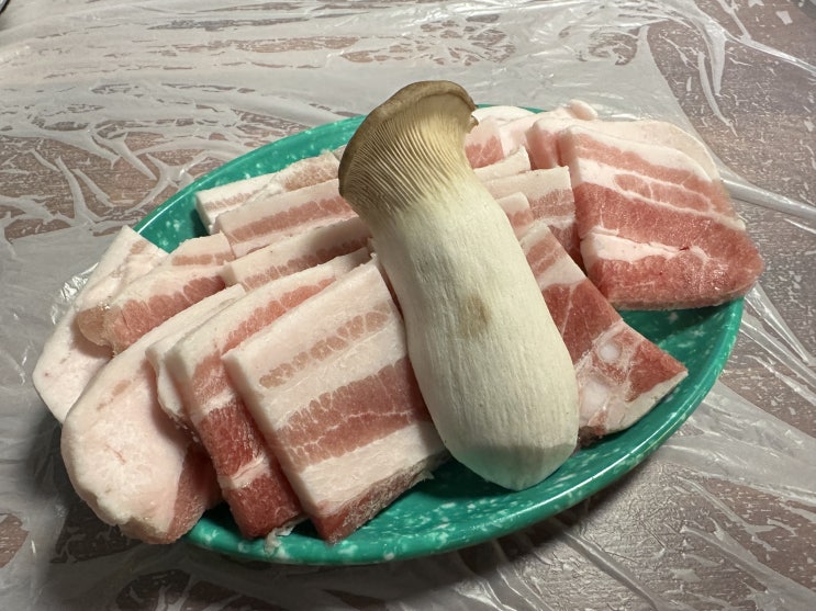  제천 냉동삼겹살맛집 "역전상회"에서 한잔