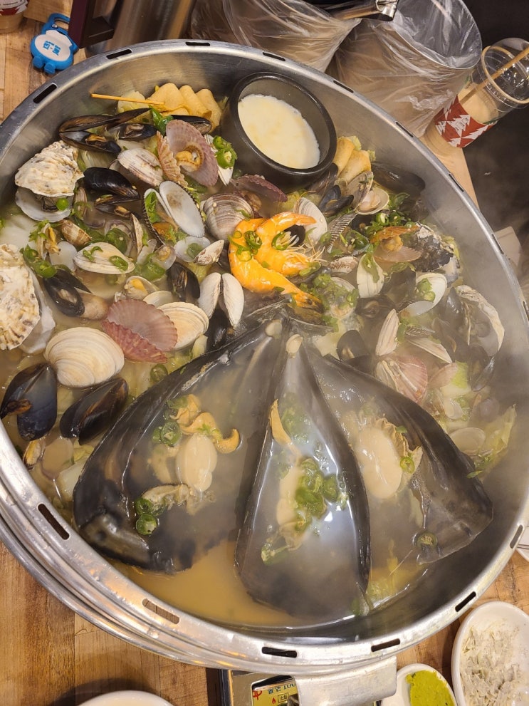 광주 금호동 맛집 폭설에는 뜨끈한 조개전골! 택이네조개전골 금호점