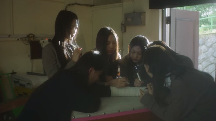  Featured | 뉴진스 Ditto 뮤비 해석! 뉴진스의 서사는 지금부터