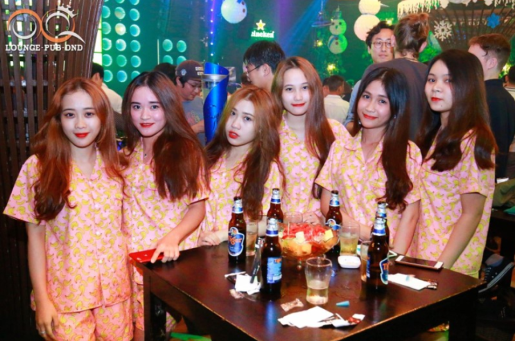  호치민 레탄톤 가라오케 착석바, 눈탱이 피하자! 밤문화 제대로 알고 즐기기
