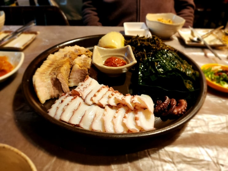 안주가 맛있는 교대역 낭만적인 술집 '수작'