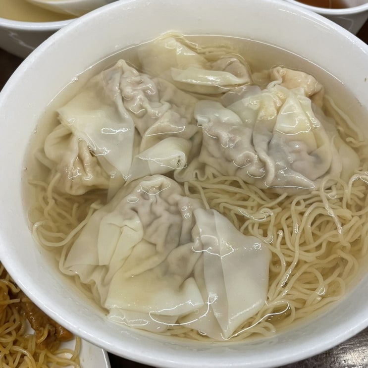  을지로 맛집 청키면가 무교점 홍통완탕면 전문점!
