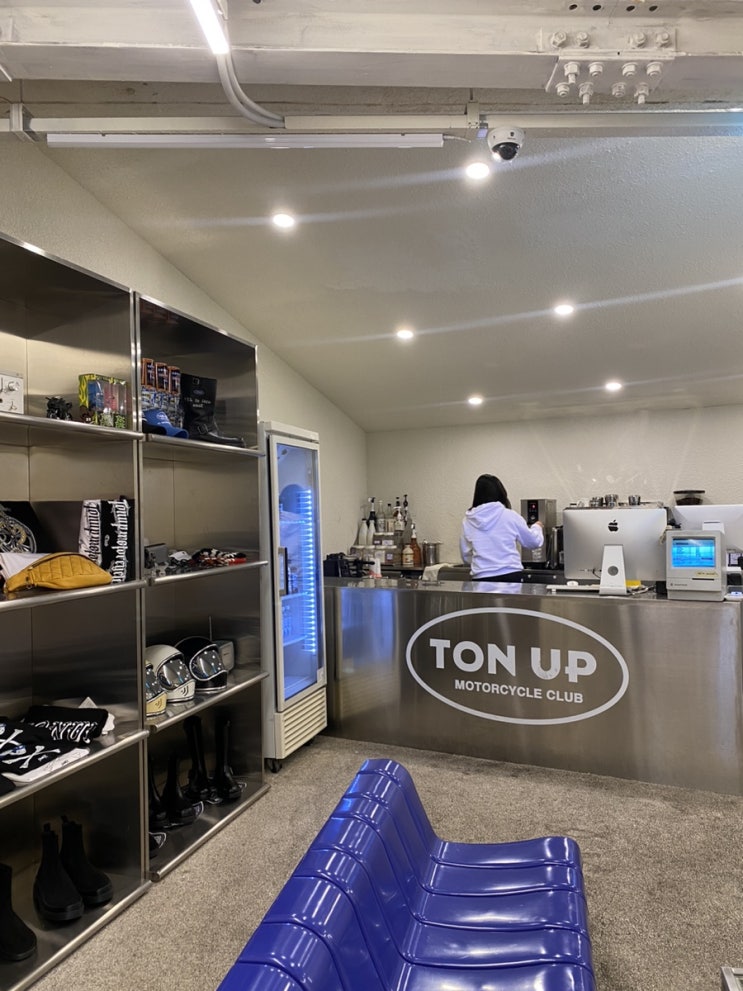성수동 인테리어 취저카페 Ton Up 성수동 인테리어 취저카페 Ton Up