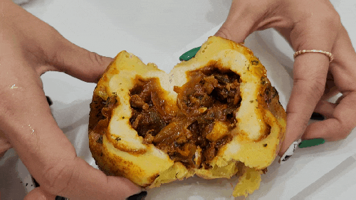 강릉 중앙시장 꼭 먹어야 할 맛집 중화짬뽕빵 팡파미유 육쪽마늘빵 그리고 배니닭강정 주차는 공영주차장으로! 강릉 중앙시장 꼭 먹어야 할 맛집 중화짬뽕빵 팡파미유 육쪽마늘빵 그리고 배니닭강정 주차는 공영주차장으로!