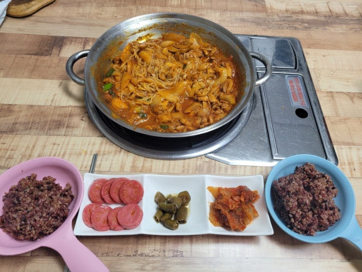 간단하게 한 끼 해결에 좋은 7,590원 냉장양념육 위너스 춘천식 닭갈비 feat. 쫄면사리