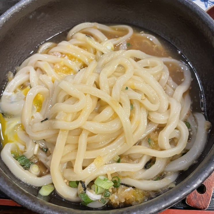  우동 맛집에서 우동 갈김