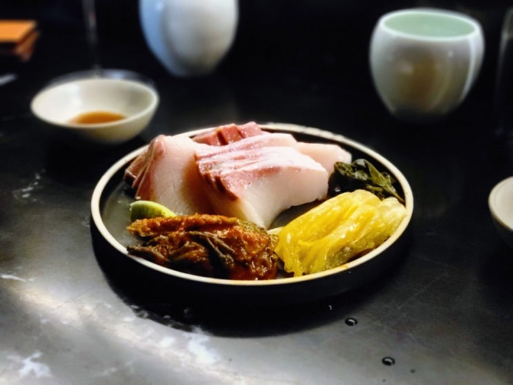  [여의도 맛집] 목탄장 - 아무거나 시켜도 다 맛있는 무국적 음식점 (콜키지, 예약, 대관, 주차, 노키즈존)