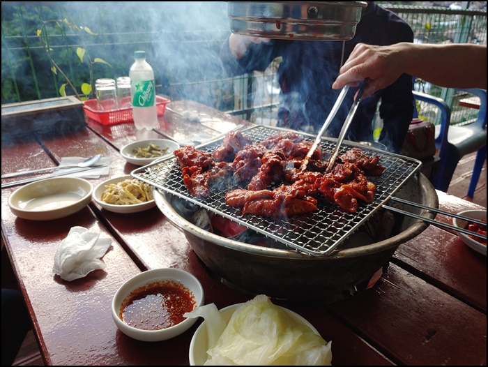 경남 산청 지리산 거림계곡 맛집 ' 거림 가든 식당 '의 숯불양념 닭갈비의 맛과 자연