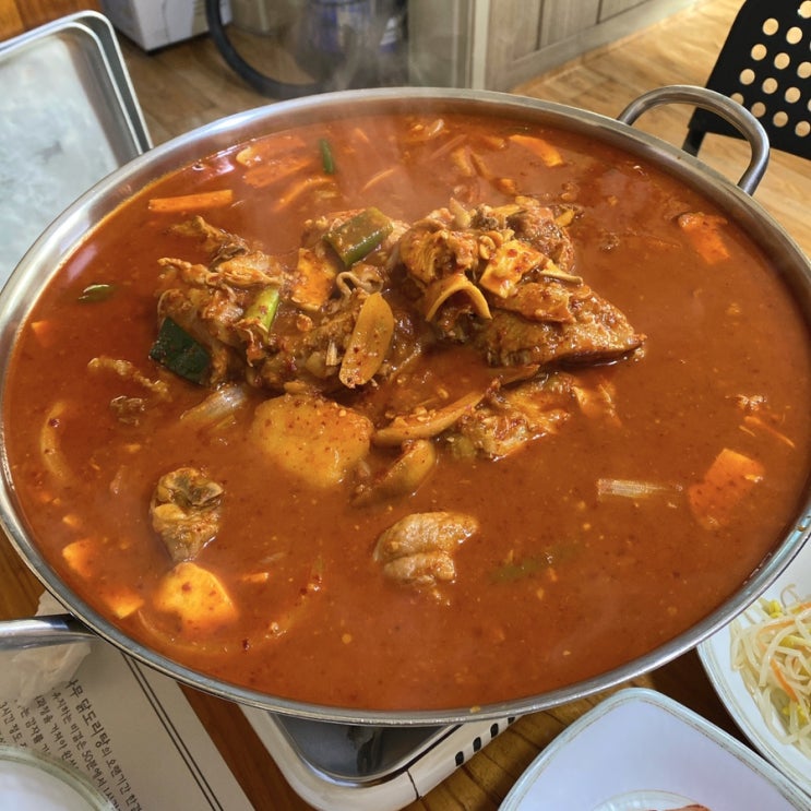  우면동소나무집) 닭볶음탕 맛집: 청국장이 들어있는 유니크한 닭볶음탕️