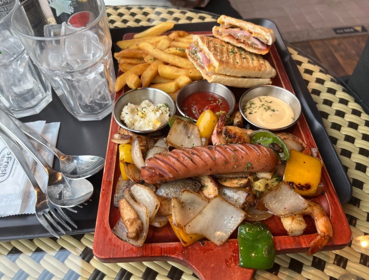  신촌 현대백화점 맛집 리틀쿠바! 쿠바샌드위치 플래터 너무 맛있어요~