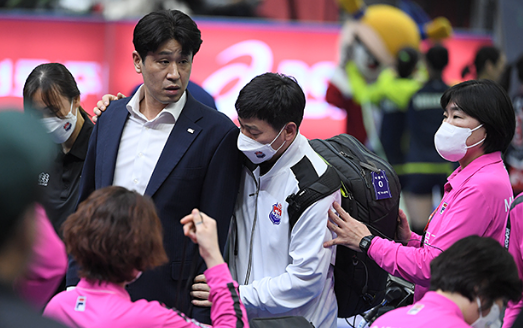 경기질을 떨어뜨리는 오심의 남발 저질 신판관들(배구심판, 배구경기감독관, 최재효주심, 강주희주심, 전영아주심, 유애자감독관, 유애자논란, 한유미해설 자질부족)