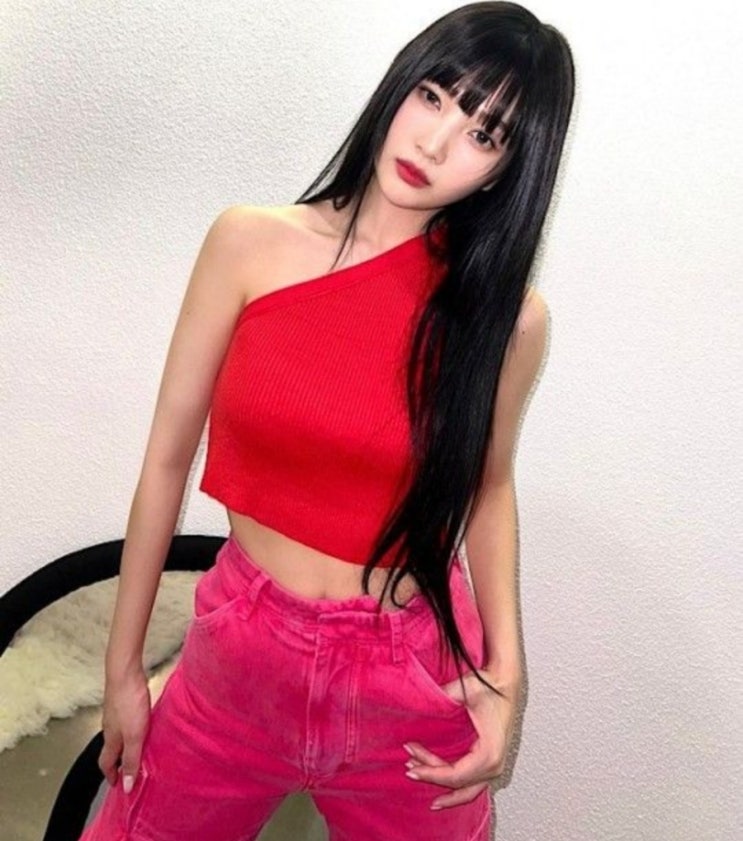  레드벨벳 조이, 배꼽 드러낸 크롭 패션