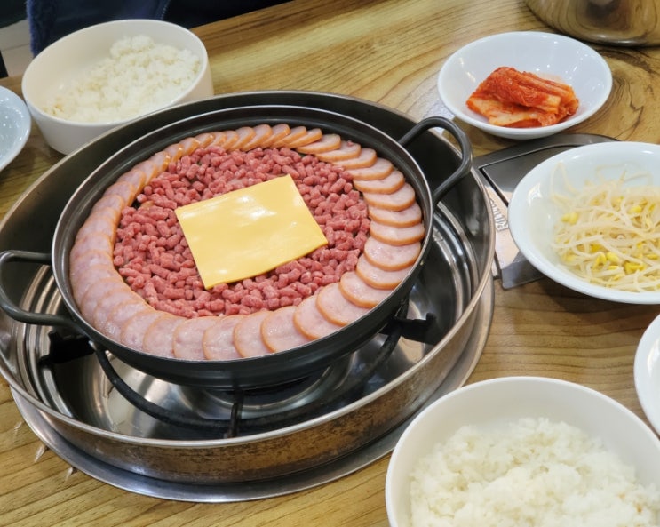 이나경송탄부대찌개 맛은있지만 섭섭했던 인계동 부대찌개