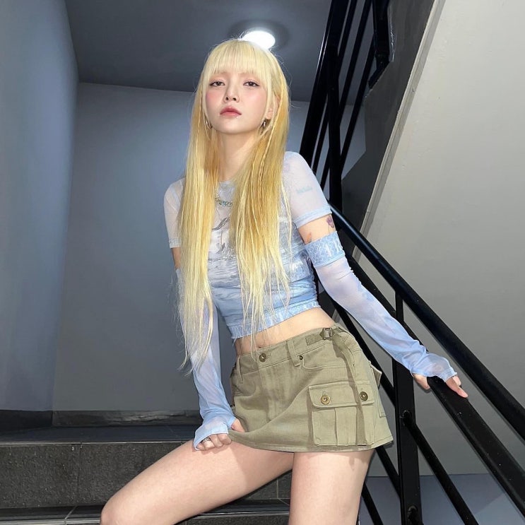 그룹 AOA 출신 지민(신지민), 속옷 입고 셀카 찍으며 우월한 몸매 과시하는 크리스마스 인증샷 그룹 AOA 출신 지민(신지민), 속옷 입고 셀카 찍으며 우월한 몸매 과시하는 크리스마스 인증샷
