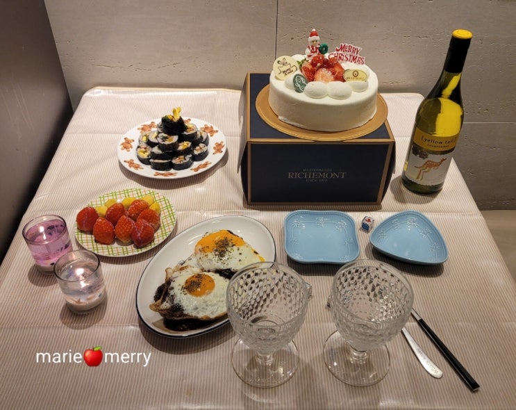  리치몬드 생크림 케이크와 함께하는                            크리스마스 홈파티