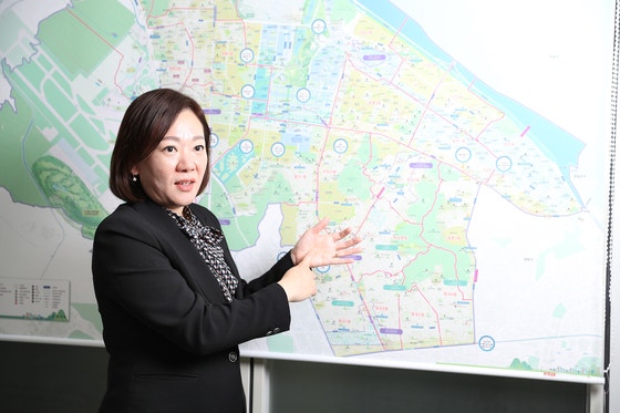 “지역사회 합심과 사각지대 제거에서 복지 정책이 완성되죠” “지역사회 합심과 사각지대 제거에서 복지 정책이 완성되죠”