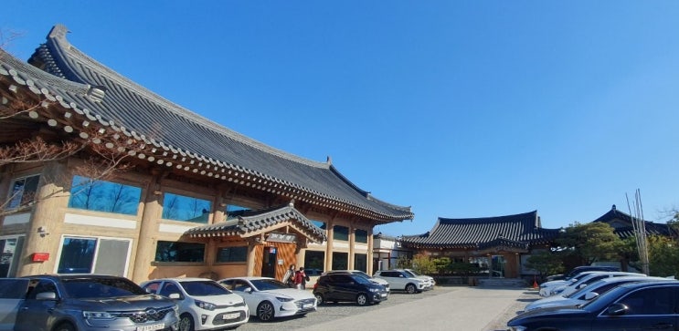  [부산카페/강서구카페] 앙로고택, 낙동강 뷰의 대형 한옥카페