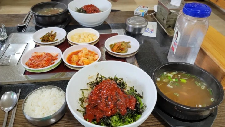  다른지역먹방 31 - 거제 한빈갈비식육식당 한우육회비빔밥을 주문하면 한우소고기국밥이 공짜(구 거제대교)