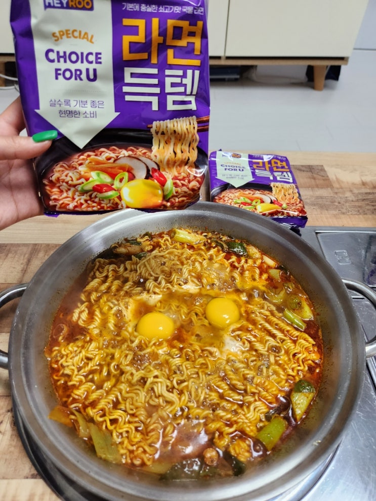 CU 편의점 라면득템 5입에 1,900원? 고물가 시대에 말도 안 되는 가격 CU 편의점 라면득템 5입에 1,900원? 고물가 시대에 말도 안 되는 가격