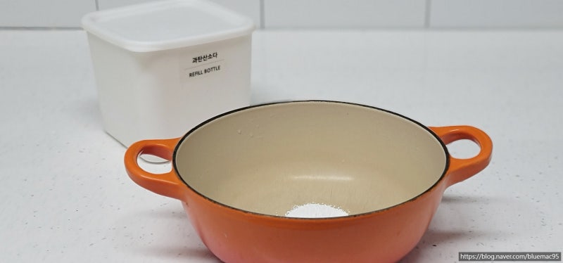 과탄산소다 사용법 주물냄비 묵은 때와 그릇 제균까지 편히 해보자